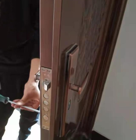 东昌府区上门开锁 换锁 东昌府区本地开锁公司